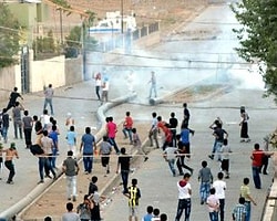 Cizre'de Molotoflu Saldırı