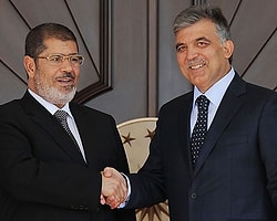 Gül, Mursi'yle bir araya geldi