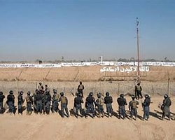 Irak'ta Rejim Muhaliflerinin Kampına Saldırı: 5 Ölü
