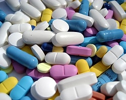Antibiyotik İlaçların Bilinçsiz Kullanımı İnsanlarda Ve Hayvanlarda Ölümlere Yol Açabiliyor.
