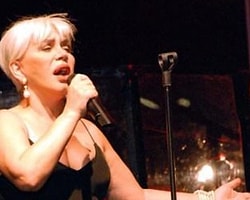 Sezen Aksu'dan Özel Konser