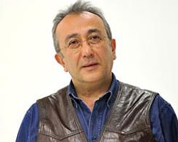 Ünlü Gazeteci Polise Öyle Bir Küfür Etti Ki...