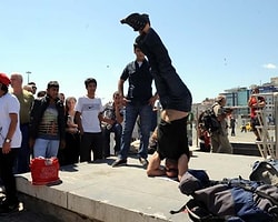 Taksim'de 'Amuda Duran Adam'