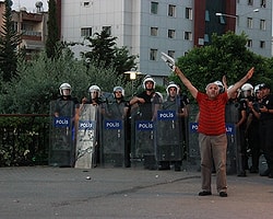 Mersin'de Gezi Parkı'na Destek Yürüyüşüne Polis Müdahalesi