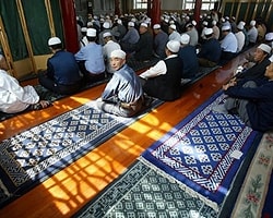 Çin Doğu Türkistan'daki Müslümanları Katlediyor