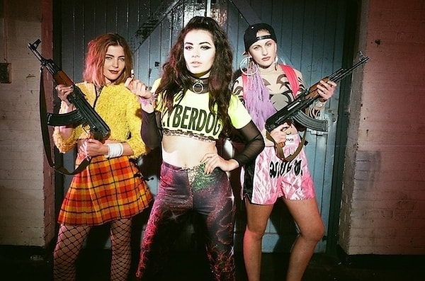 10. Появилась куча музыкальных групп, о которых вы вообще не слышали.