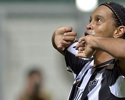 Beşiktaş Ronaldinho'nun İmzasını Bekliyor