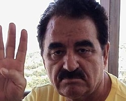 İbrahim Tatlıses'ten Rabia İşareti