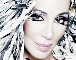 Cher Feminist Kliple Döndü