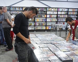 Bozcaada Kitap Fuarı'na Yoğun İlgi