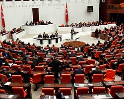 Meclis'te Özel Oturum Yine Ertelendi
