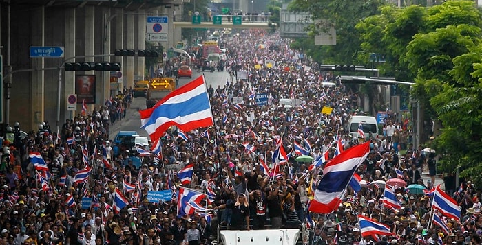 Tayland'da 60 Günlük Olağanüstü Hal