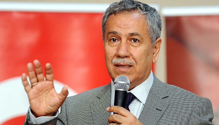 Bülent Arınç Protestocuları Fena Azarladı