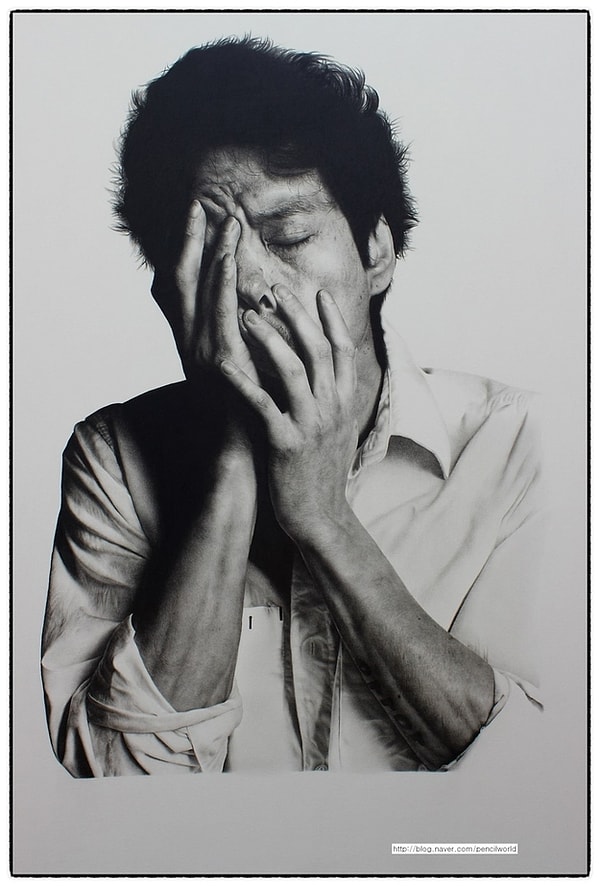 Ким Жи-Хун (Kim Ji-Hoon) - Черно-белый карандаш