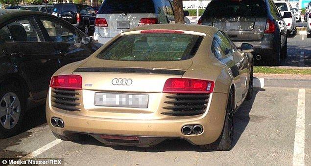Altın Audi r8