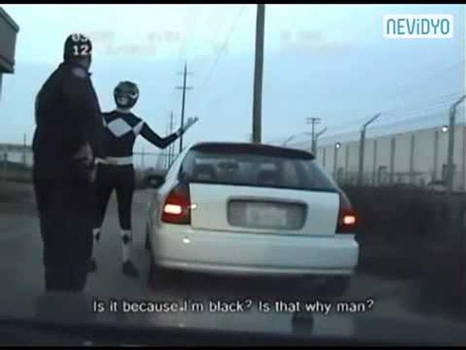 Arabadan Çıkan Power Ranger'in Polise Saldırması