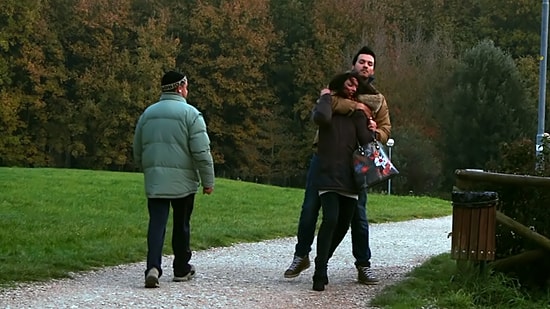 Erkeğin Kadını Sokak Ortasında Dövdüğünü Görseniz Ne Yaparsınız?