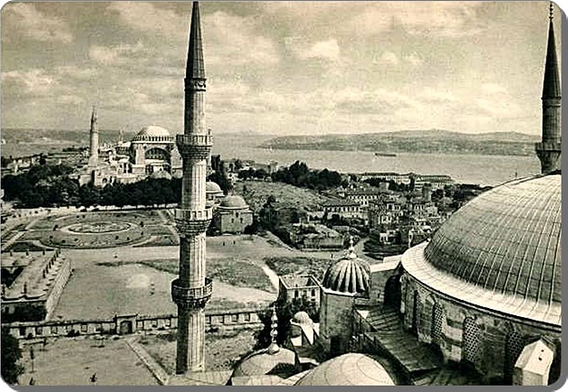 Sultanahmet Camii'nden Ayasofya'ya bakış - 1934