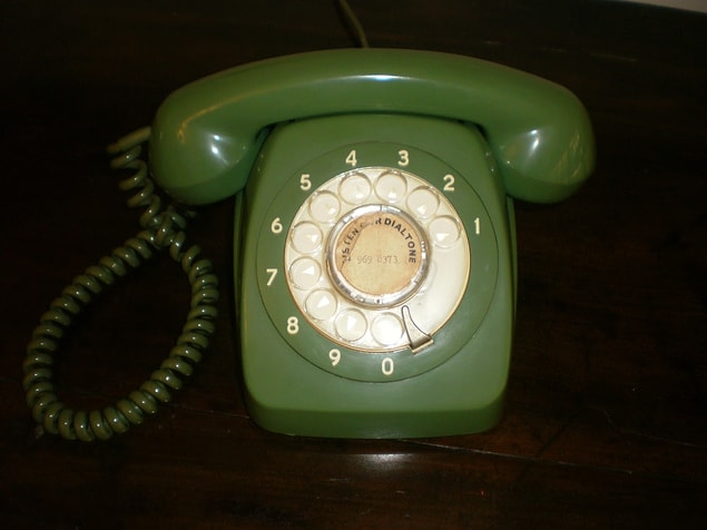 900'lü Hatları Bu Telefonla Çevirip, Düşüremeyen Kişi