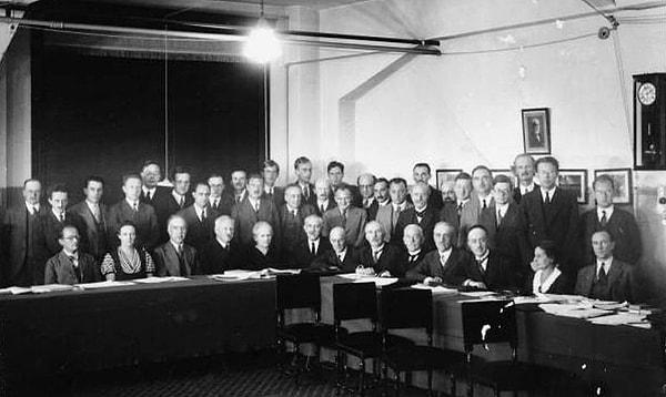 6. Konferans, 1933 Brüksel
