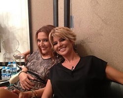 Demet'i Duygulandıran Hediye
