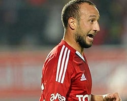 Beşiktaş Mehmet Akgün ile Yollarını Ayırdı!