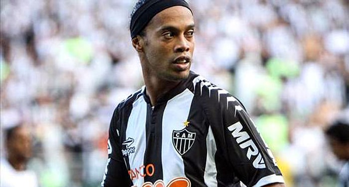 Ronaldinho Beşiktaş'ı Bekliyor