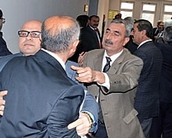 MHP İle AKP'li Üyeler Yumruklaştı