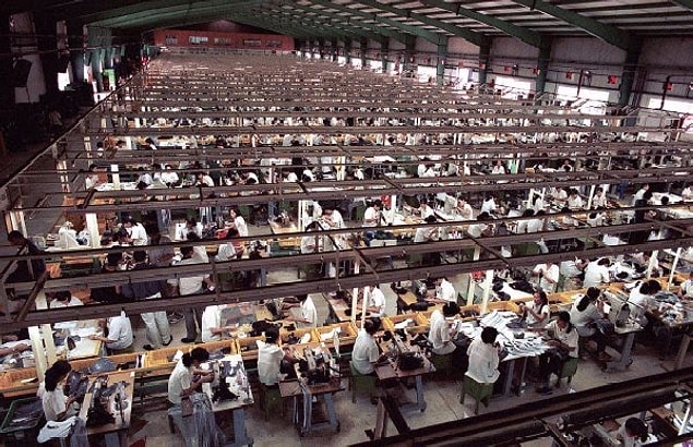 Foxconn'a ait bu fabrikada günde tam 72.000 iPhone üretiliyor!