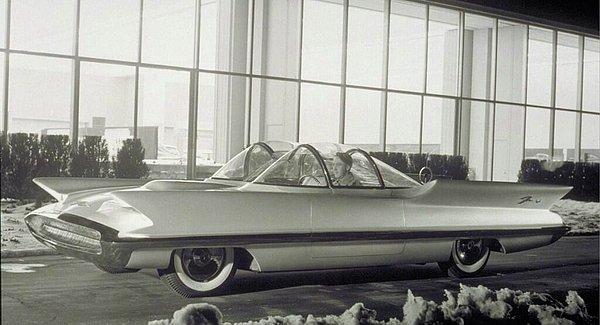 1955 yılı Lincoln marka arabanın gelecek konseptli modeli