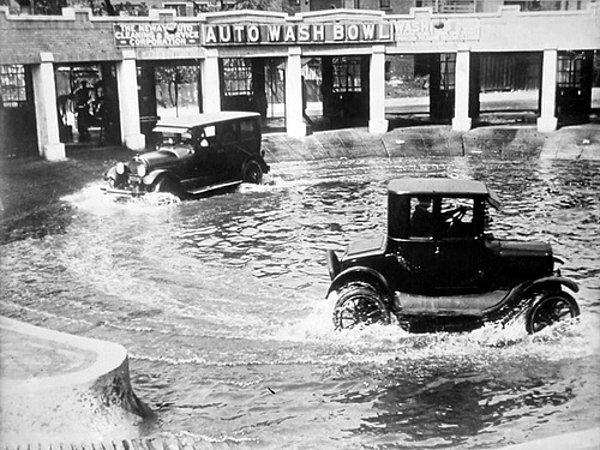 1924 yılında Chicago da araba yıkama merkezi