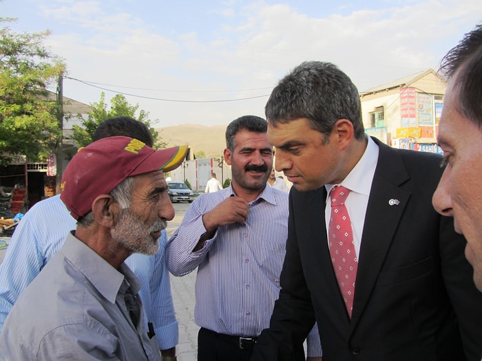 Delikli Ayakkabıyla Yola Çıkanlar, Ayakkabı Kutusundan Çıkan Paraları Savundu