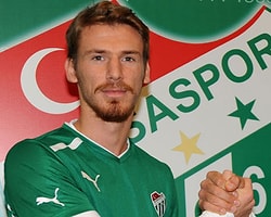 Serdar Aziz İmzayı Attı
