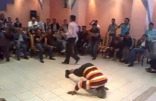 Bir Tür Düğün Kopması – Crocodile Dance