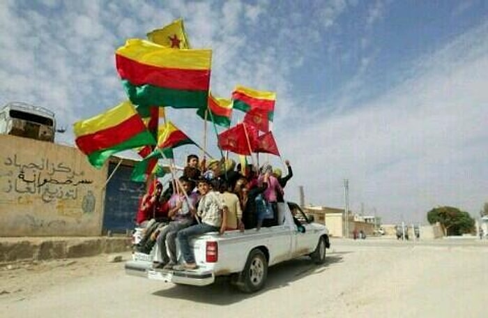 Rojava'da Özerk Yönetim İlan Edildi