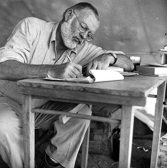 Hemingway'in Genç Bir Yazara Önerdiği 16 Kitap
