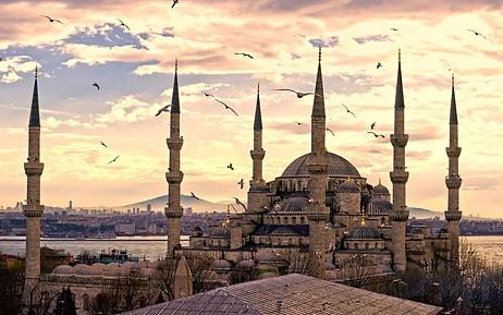 Türkiye'nin ve Dünyanın Dört Bir Yanından, Her Biri İslâm Mimarisinin Şaheseri Dünyanın En Güzel 60 Camii