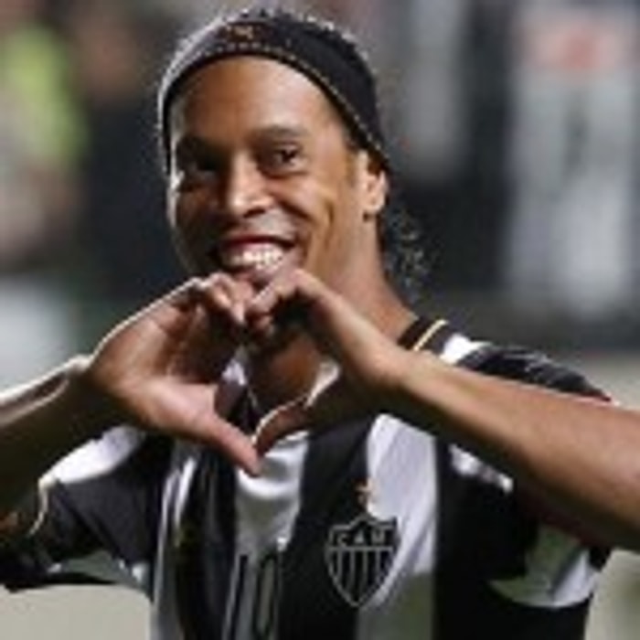 Ronaldinho'dan Beşiktaş'a Mesaj Var!