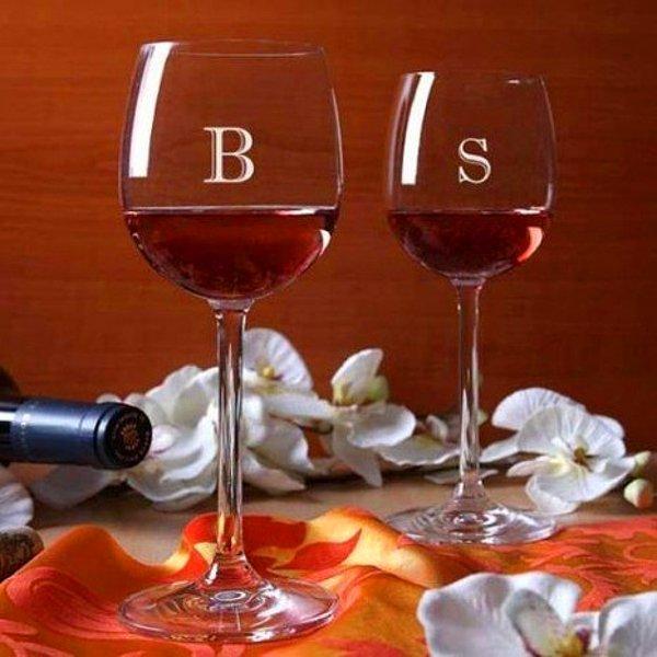 4-) Kişiye Özel İsim Baş Harfi İşlemeli Şarap Kadehi