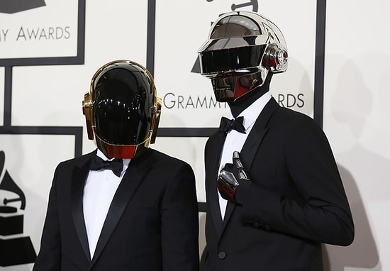 Daft Punk'ın Yıldızlarının Maskelerinin Altında ne Var? Tipleri Nasıl?