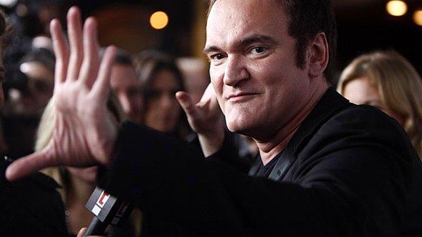 Son olarak tüm bunlar karşılığında Tarantino'nun 10 bin dolar yani yaklaşık olarak 200 bin 963 Türk Lirası ödediğinden bahseden adam, güvenlik kamerasından onları izlediği ve üstüne bu hikayeyi paylaşarak özel hayata saygı duymadığı için sosyal medyada linç edilmekte.