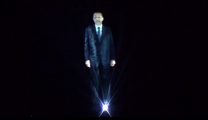 Erdoğan’ın Hologram Görüntüsü Dış Basında!