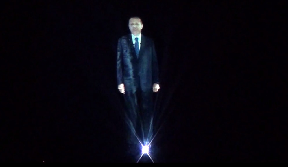 Erdoğan’ın Hologram Görüntüsü Dış Basında!