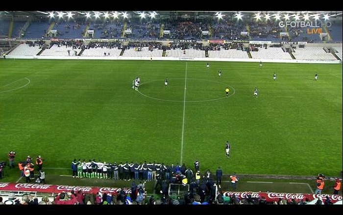 Futbolda Tarihi Protesto!