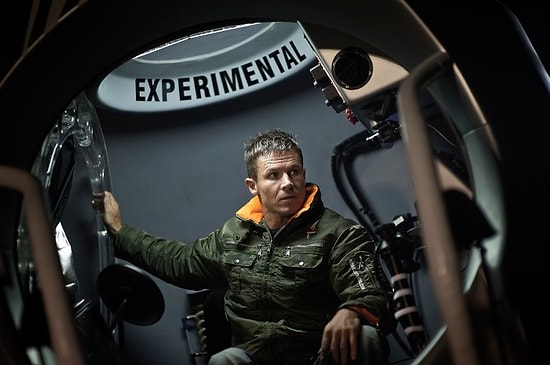 Baumgartner’in Uzaydan Atlayışının Yeni Görüntüleri