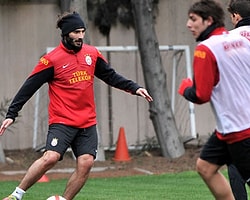 Hamit Geri Döndü