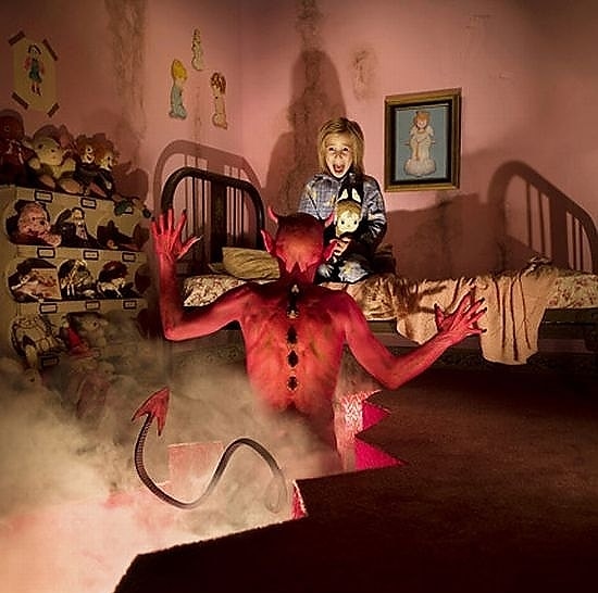 İnsanın Gerçekten Tırsmasını Sağlayan 10 Tüyler Ürpertici Fotoğraf Karesi