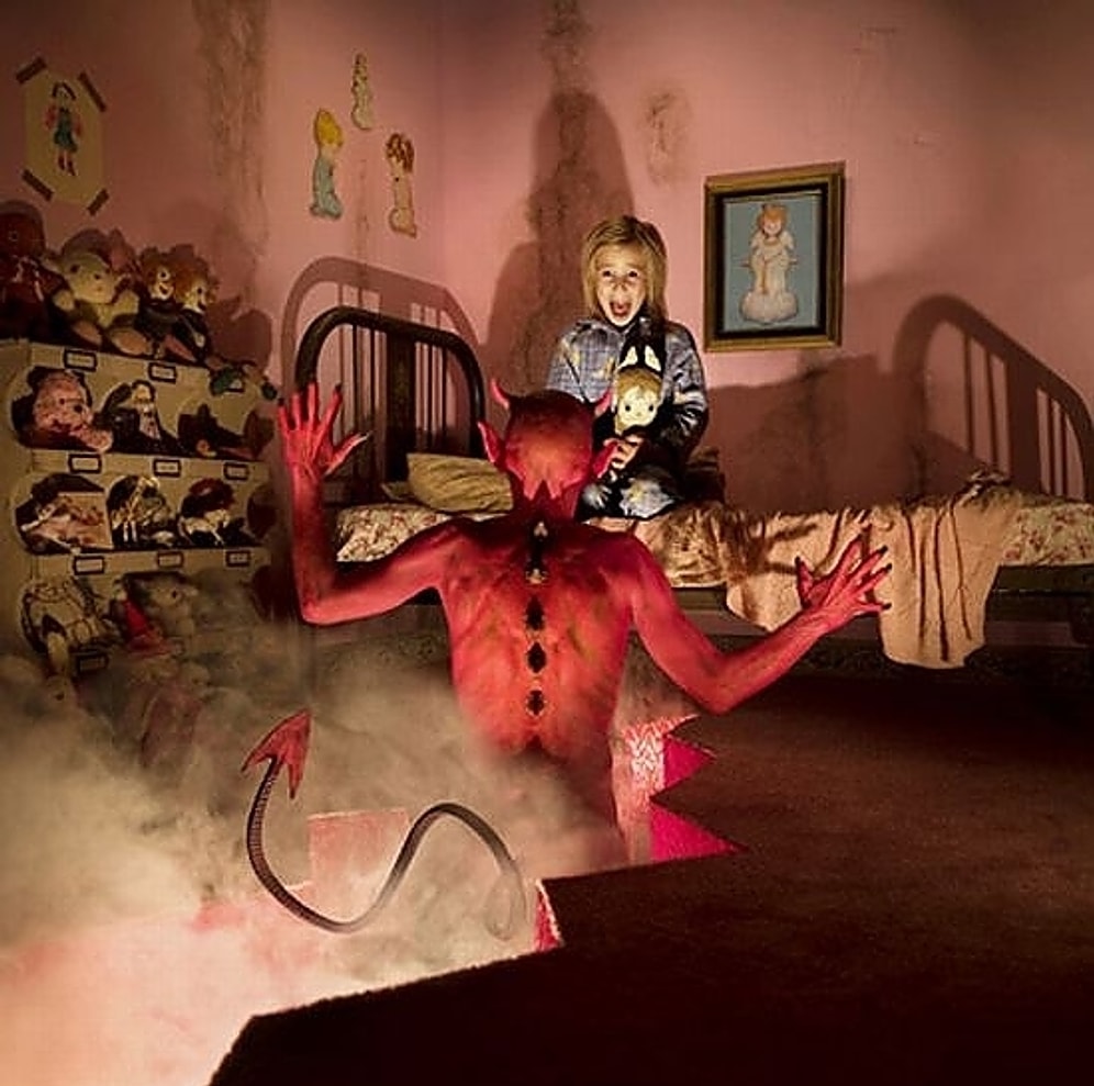 İnsanın Gerçekten Tırsmasını Sağlayan 10 Tüyler Ürpertici Fotoğraf Karesi