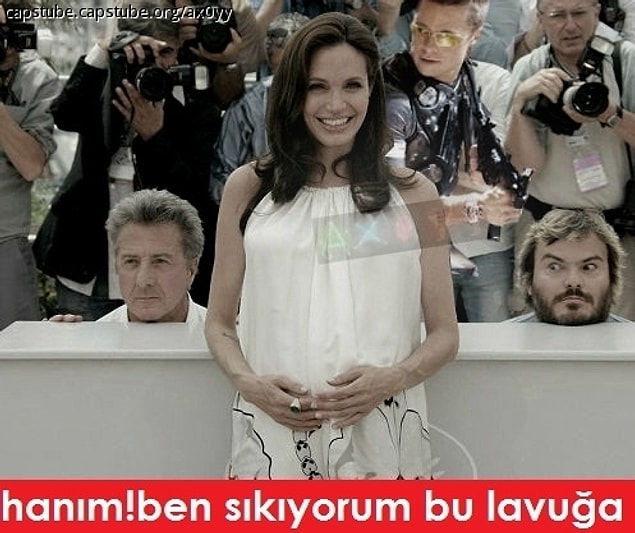 4. Angelina'ya yan gözle bakarsın ha!