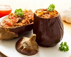 Zeytinyağlı Patlıcan Dolması